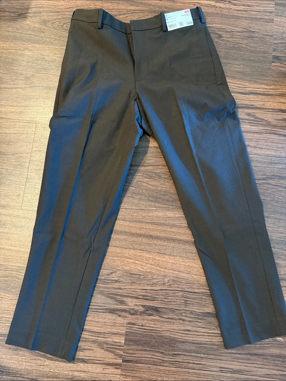 NWT Mens Uniqlo Dark Brown Smart Ankle Pants. Size Medium. Waist 30-33 inch.